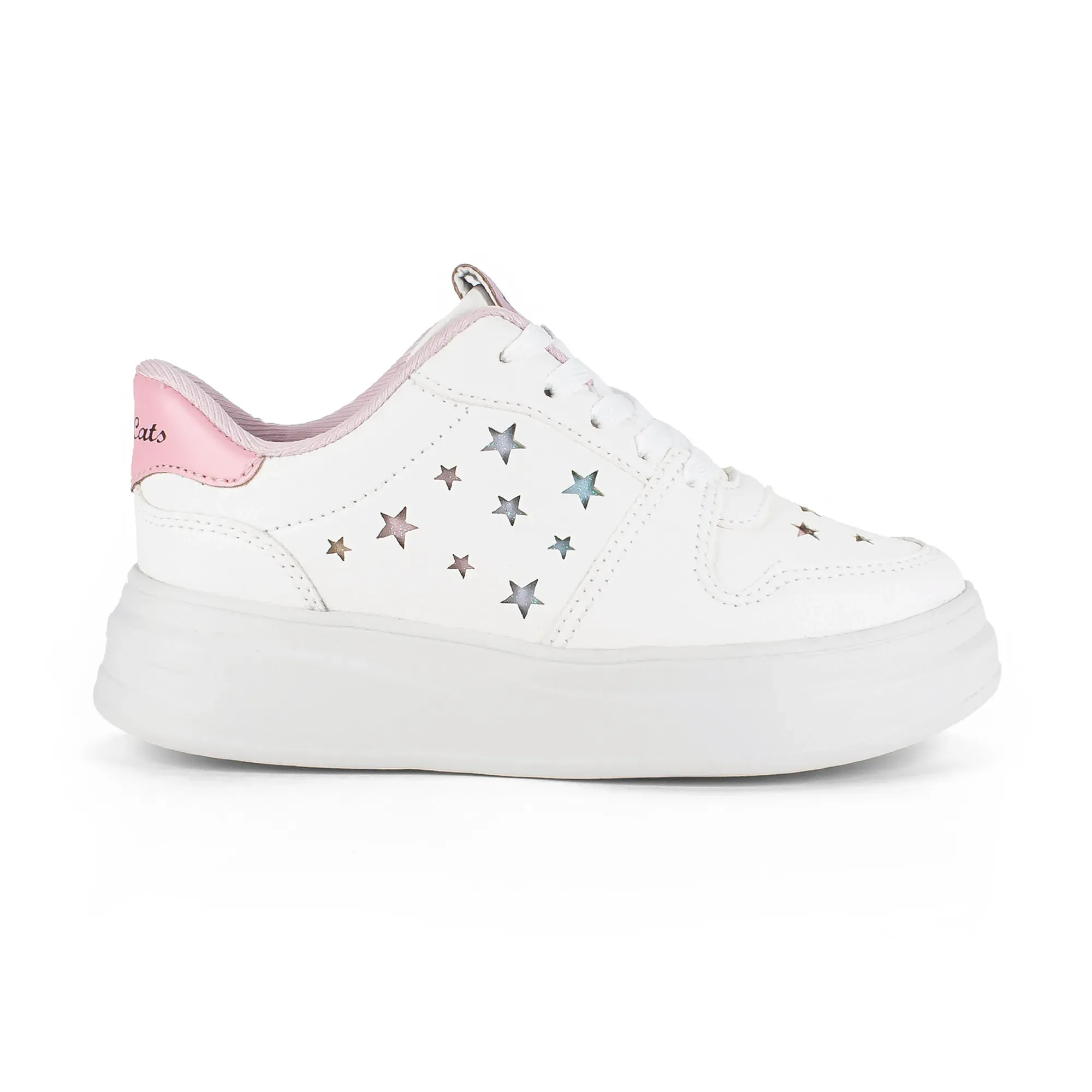 Tênis infantil branco Pink Cats com estrelas coloridas e detalhes em rosa no cadarço e cano
